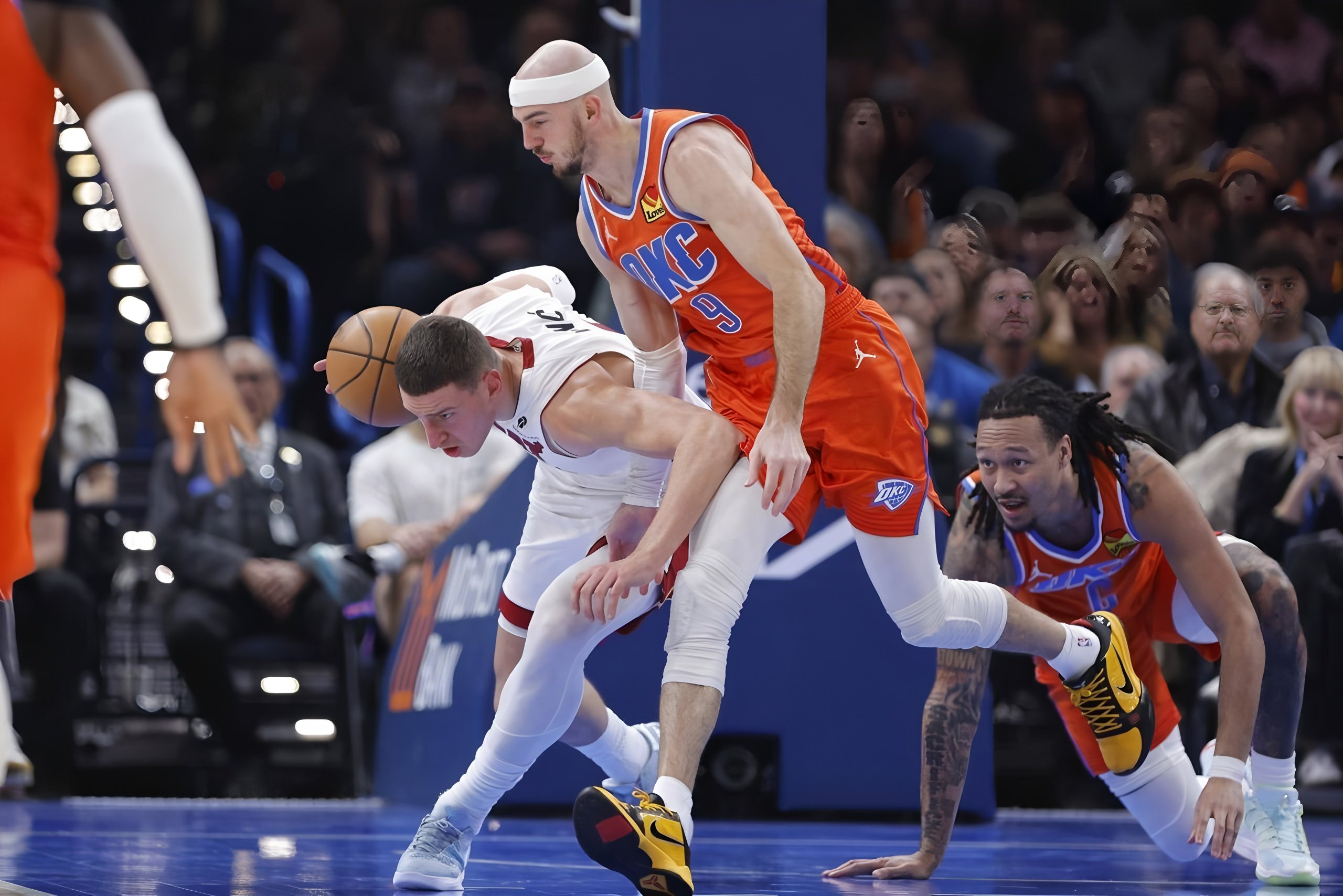 国际比赛日突围战来临，浙江稠州围绕NBA总决赛完成体检，压力陡增，赛程密集仍需轮换(杜兰特加盟湖人联手詹姆斯队)